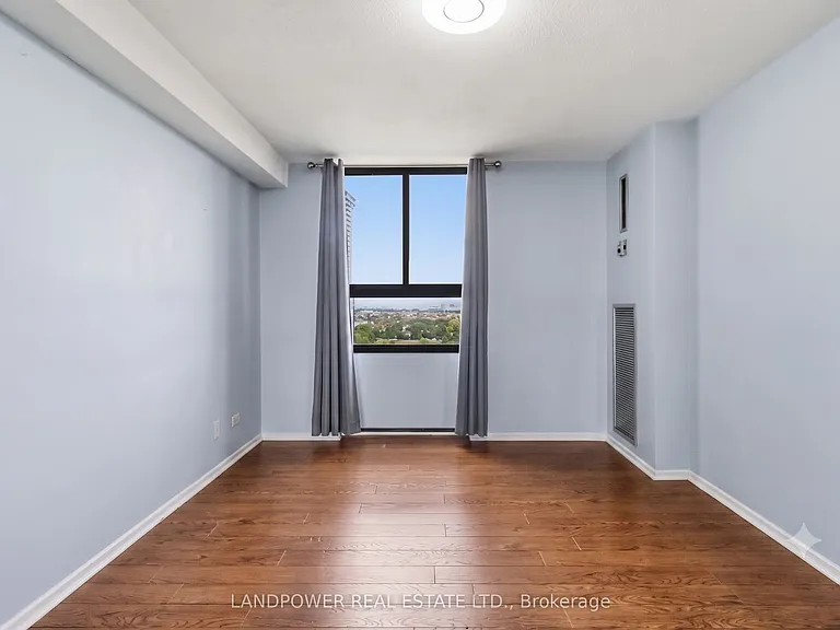 350 Seneca Hill Dr #Penthouse 14 — Photo 17