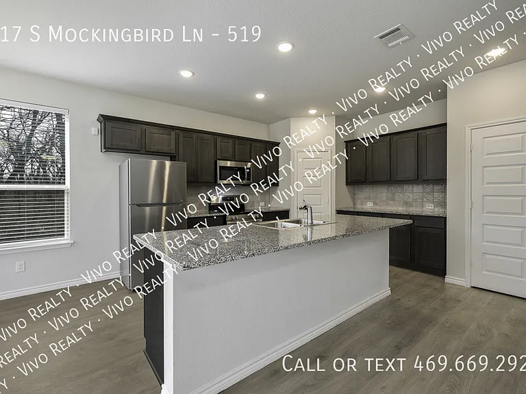 517 S Mockingbird Ln #519 — Photo 6