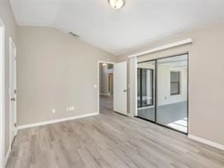 3846 Long Grove Ln — Photo 12