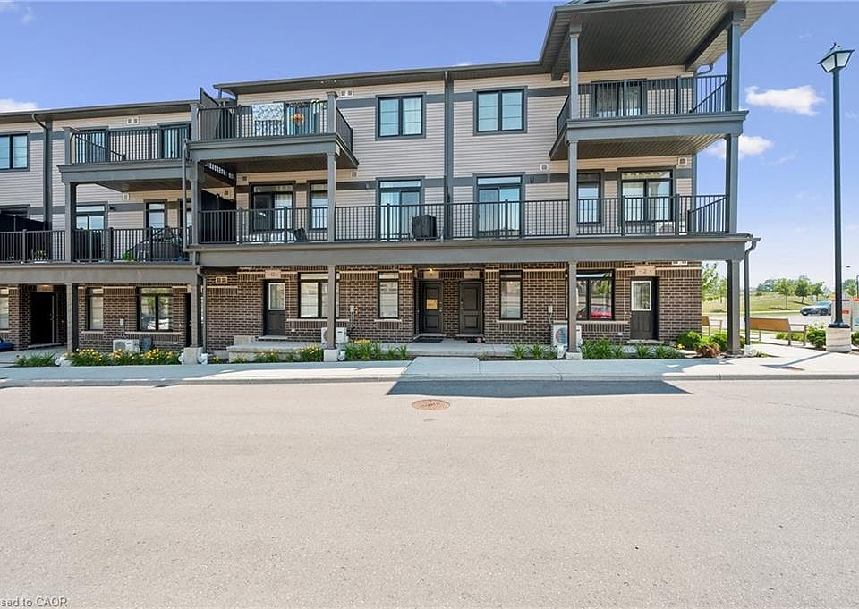 1st image of 8 Oat Ln