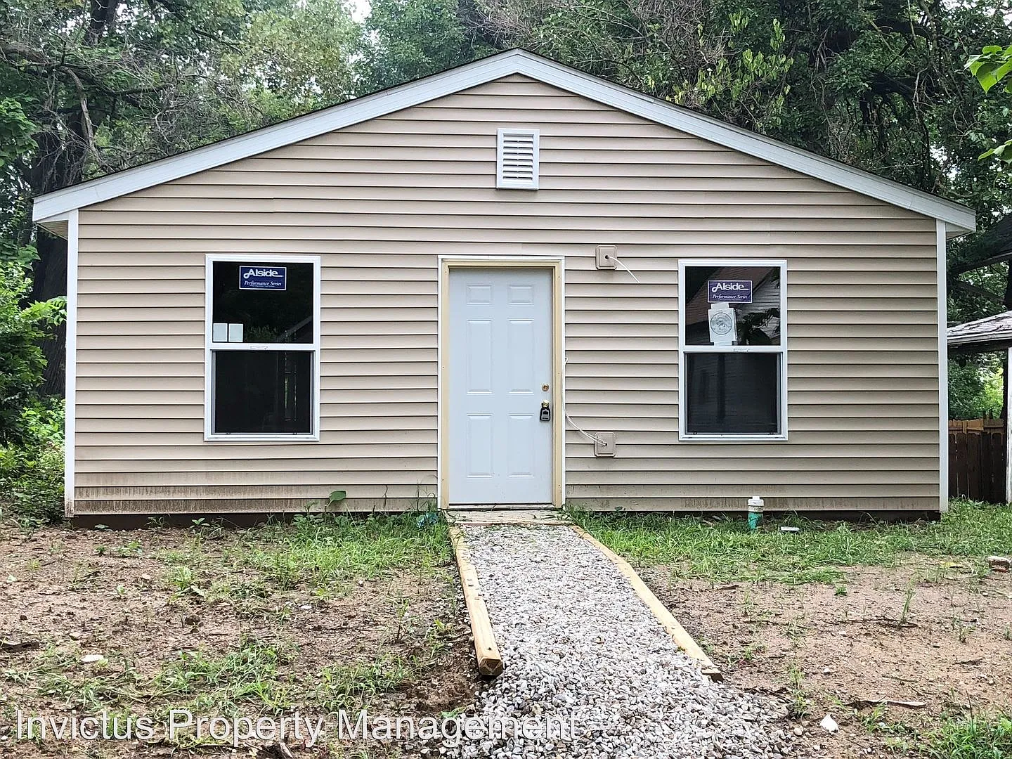 2310 N Dearborn St photo 1
