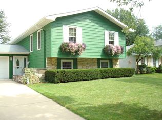 164 Mayfield Dr, Bolingbrook, IL 60440