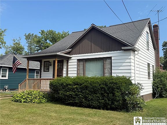 3rd image of 32 Willowbrook Ave