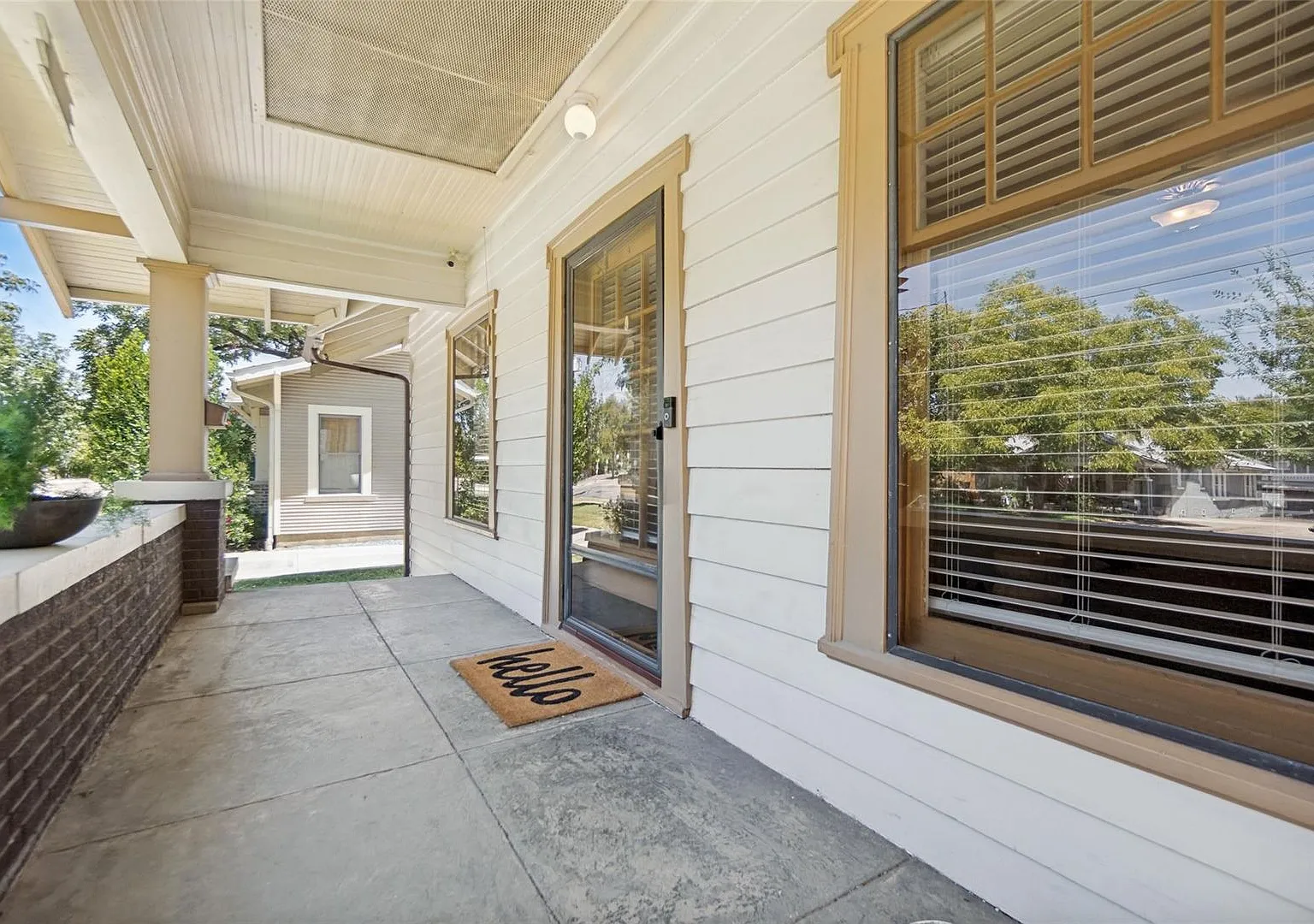 3 Bedroom, 2 Bath Home in Junius Heights! — Photo 2