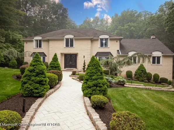 2 Crossbrook Court, Holmdel, NJ 07733