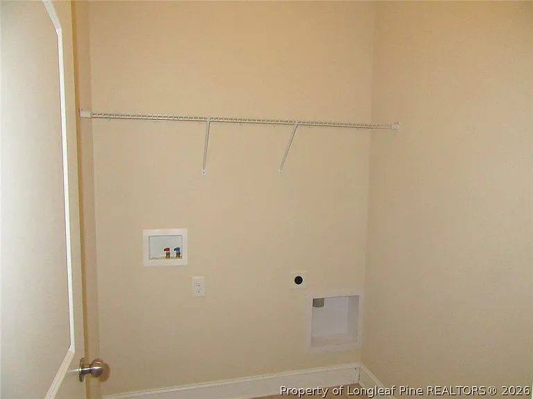 512 Rossendale Dr — Photo 24