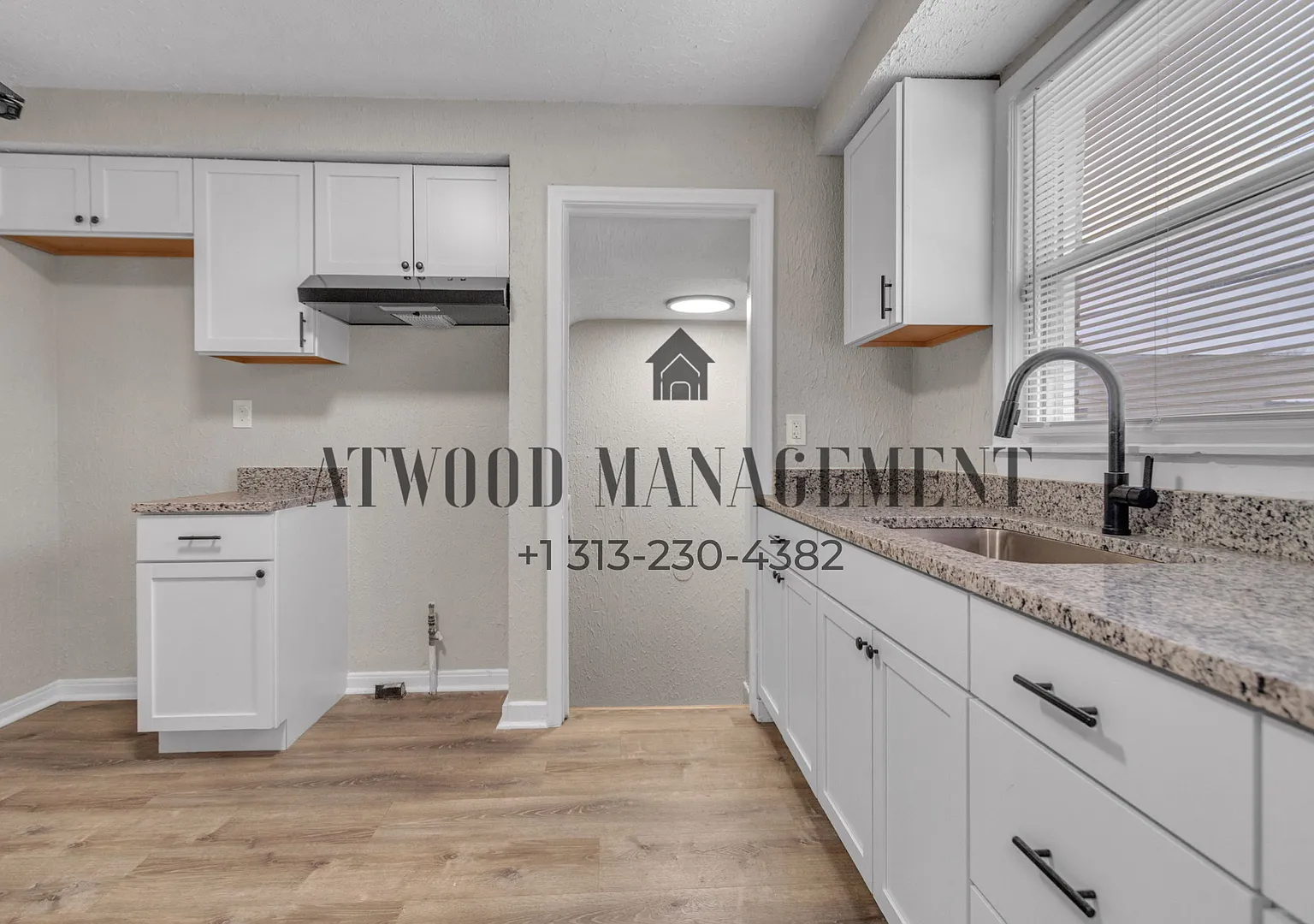 This beautifully updated 3-bedroom, 1-bath single-family home is ready for move-in! — Photo 4