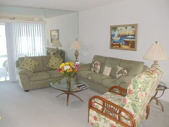 5th image of 29 Colonial Club Dr APT 200