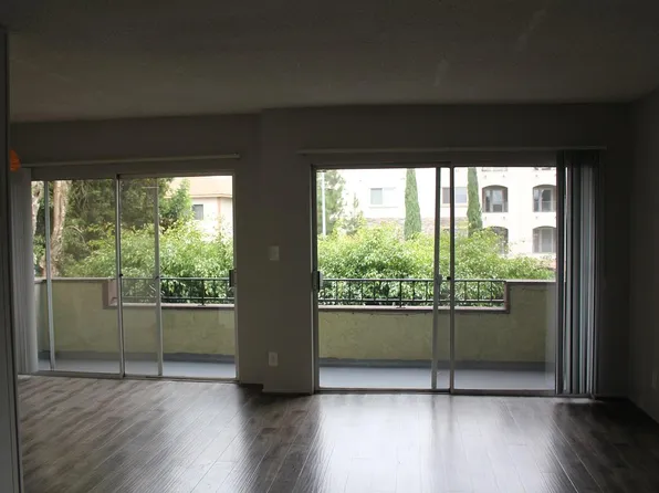 1415 S Bundy Dr, Los Angeles, CA