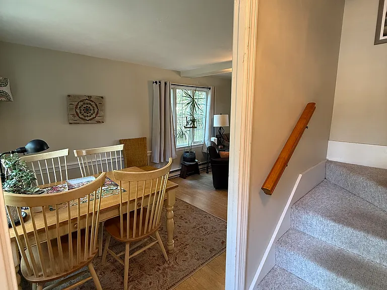 689 State St — Photo 2