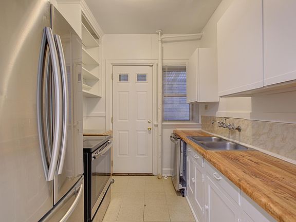 5th image of 1363 N Gaylord St #3