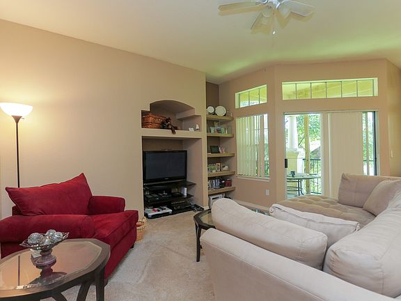 2nd image of 7320 Westpointe Blvd APT 526