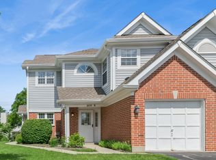 208 Chesterfield Ct Unit B, Schaumburg, IL 60193