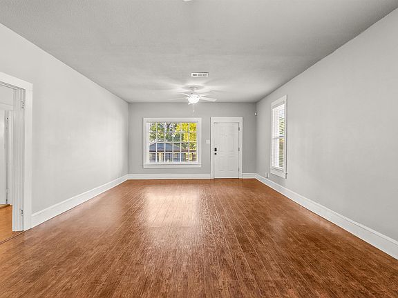 5th image of 2516 W 6th St