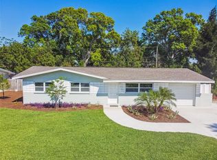 3640 Searobin Dr SE, Saint Petersburg, FL 33705