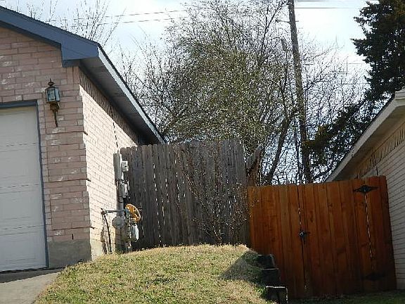 3rd image of 1117 Germany Dr