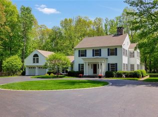 385 Birdsall Dr, Yorktown Heights, NY 10598