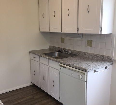 2nd image of 960 Torero Ln