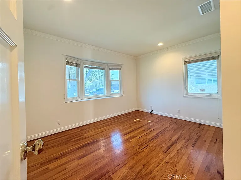 1036 S Hidalgo Ave — Photo 19
