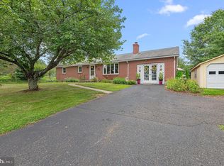 2203 E Buck Rd, Pennsburg, PA 18073