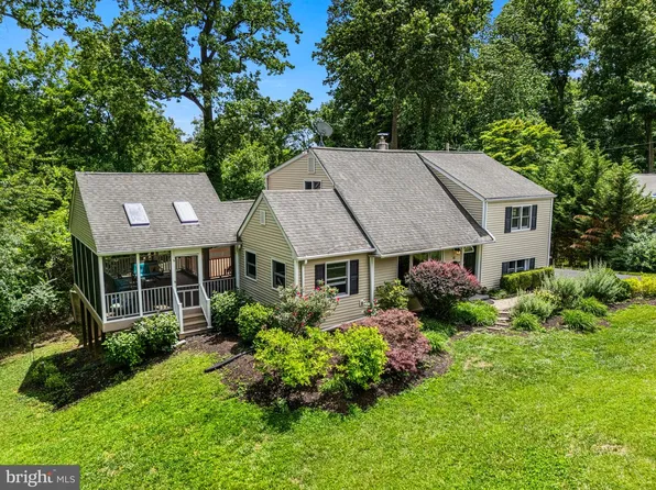 48 Greentree Ln, Malvern, PA 19355