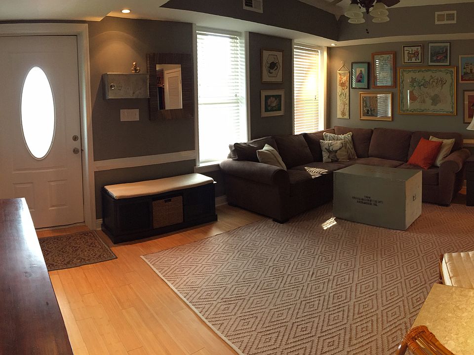 1st image of 3112 Moore St