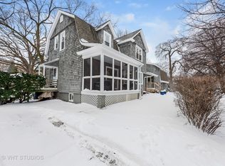 916 Lee St, Evanston, IL 60202