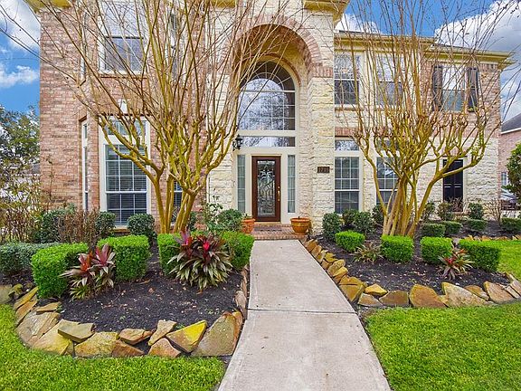 3rd image of 1715 Lake Quitman Drive