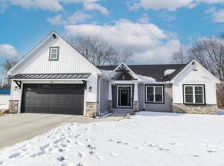 965 S Powell Rd, Essexville, MI