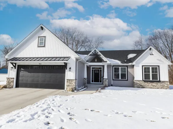 965 S Powell Rd, Essexville, MI 48732