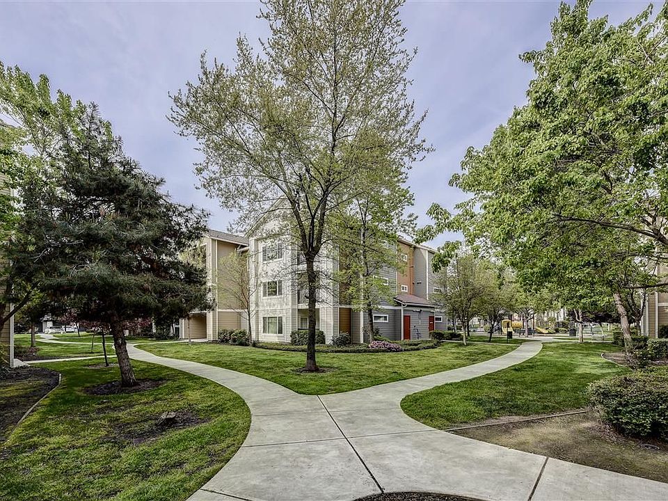 1st image of 3025 W Christoffersen Pkwy #211
