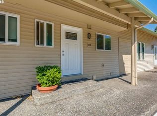 553 N Hayden Bay Dr, Portland, OR