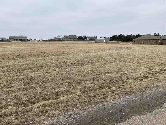 2nd image of 7822 Pickles Gap