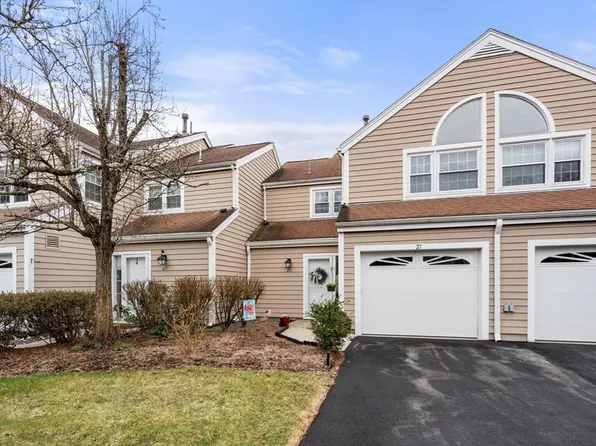 27 Clear Pond Dr, Walpole, MA 02081
