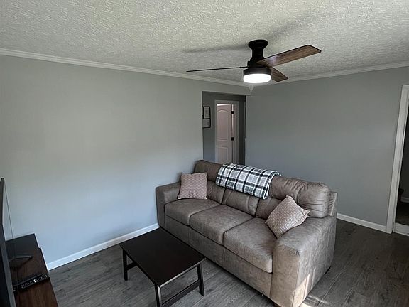 2nd image of 5713 White Oak Dr