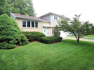 21 Anthony Dr, Depew, NY 14043
