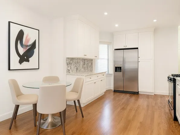 323 West 43rd Street image 3 of 12