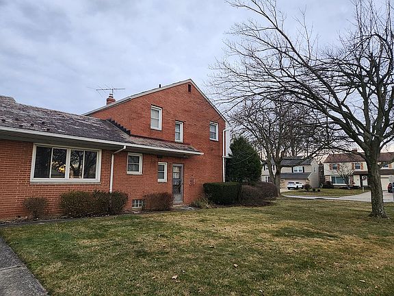 3rd image of 4357 Acacia Dr