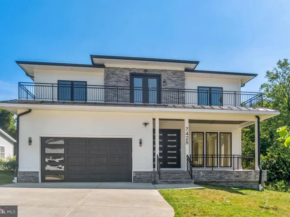 7420 Howard Ct, Falls Church, VA 22043