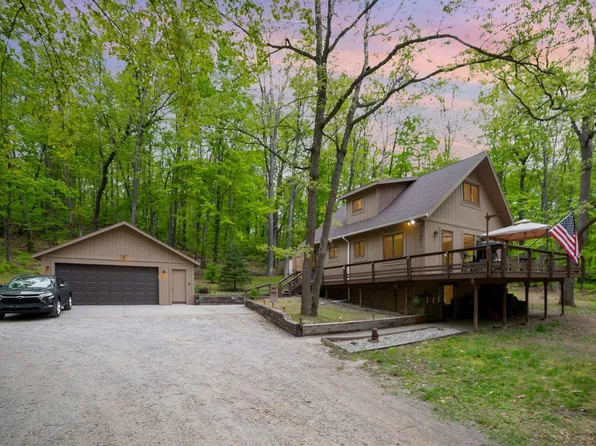 1670 Ivy Dr, Farwell, MI 48622