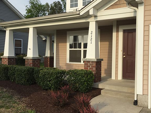 3rd image of 2121 Erin Ln