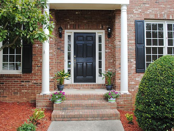 4th image of 2016 Sugar Valley Ln