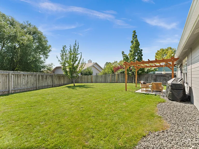 3659 E Wormwood Ct — Photo 15