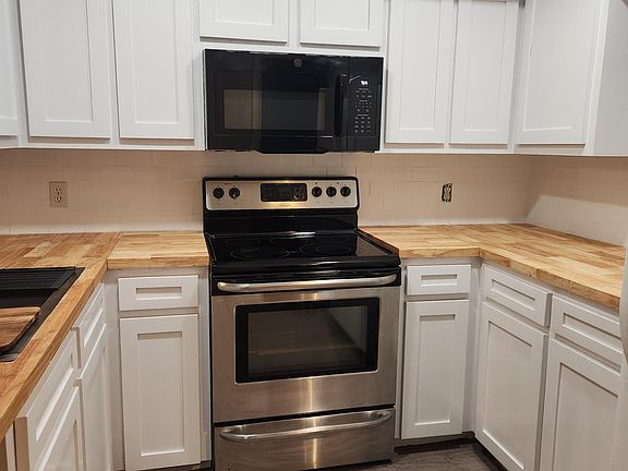 2nd image of 95 Poinciana Dr Unit 203