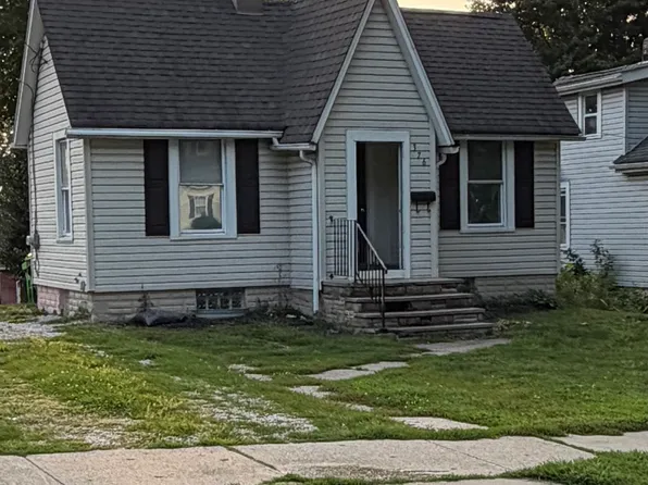 376 5th St NE, Barberton, OH 44203