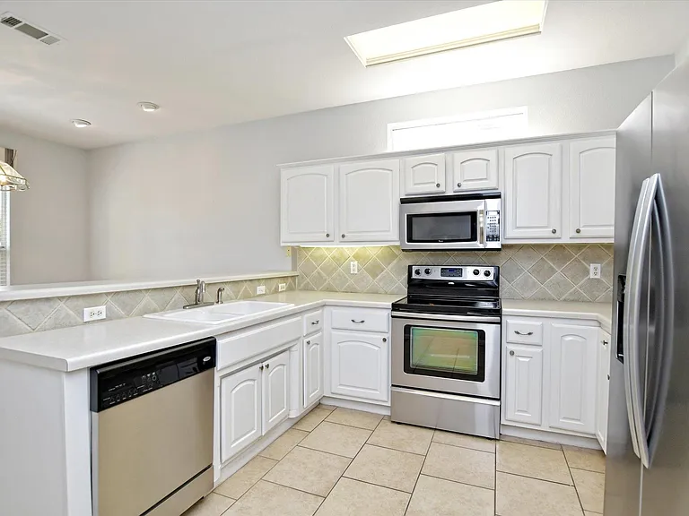 117 Beautybush Trl — Photo 15