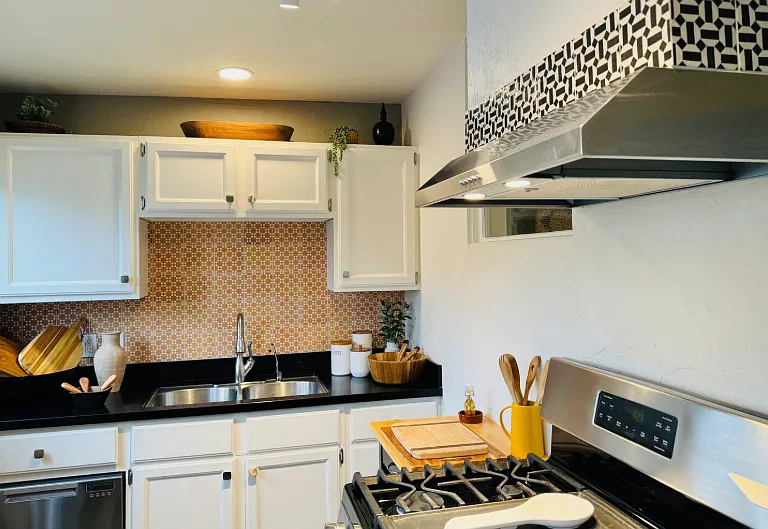 1323 Anacapa St — Photo 8