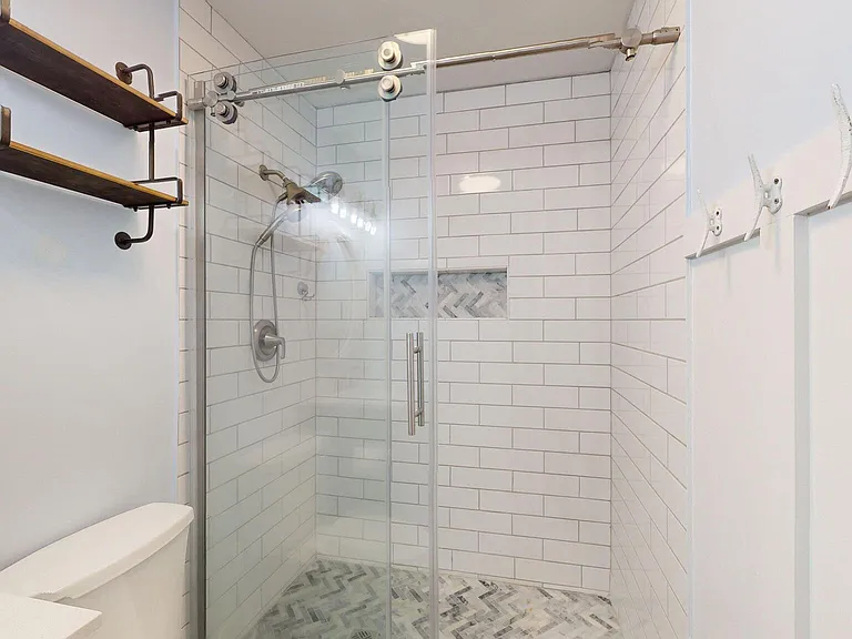 221 Salty Shores Rd — Photo 30
