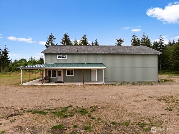 2nd image of 1363 E Crestview Drive