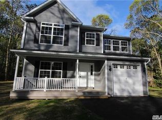 105 Diamond St, Ronkonkoma, NY